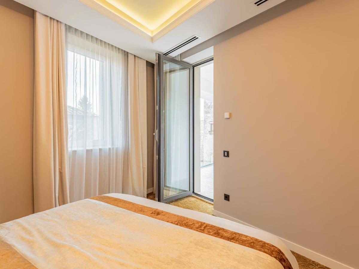 בוקרשט Pergola Boutique Hotel מראה חיצוני תמונה